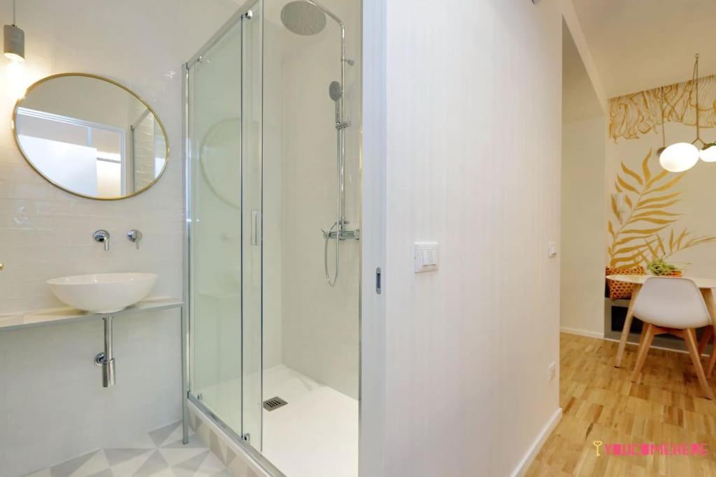 Ych-Renovated And Design Flat Close To The Center Rome Luaran gambar